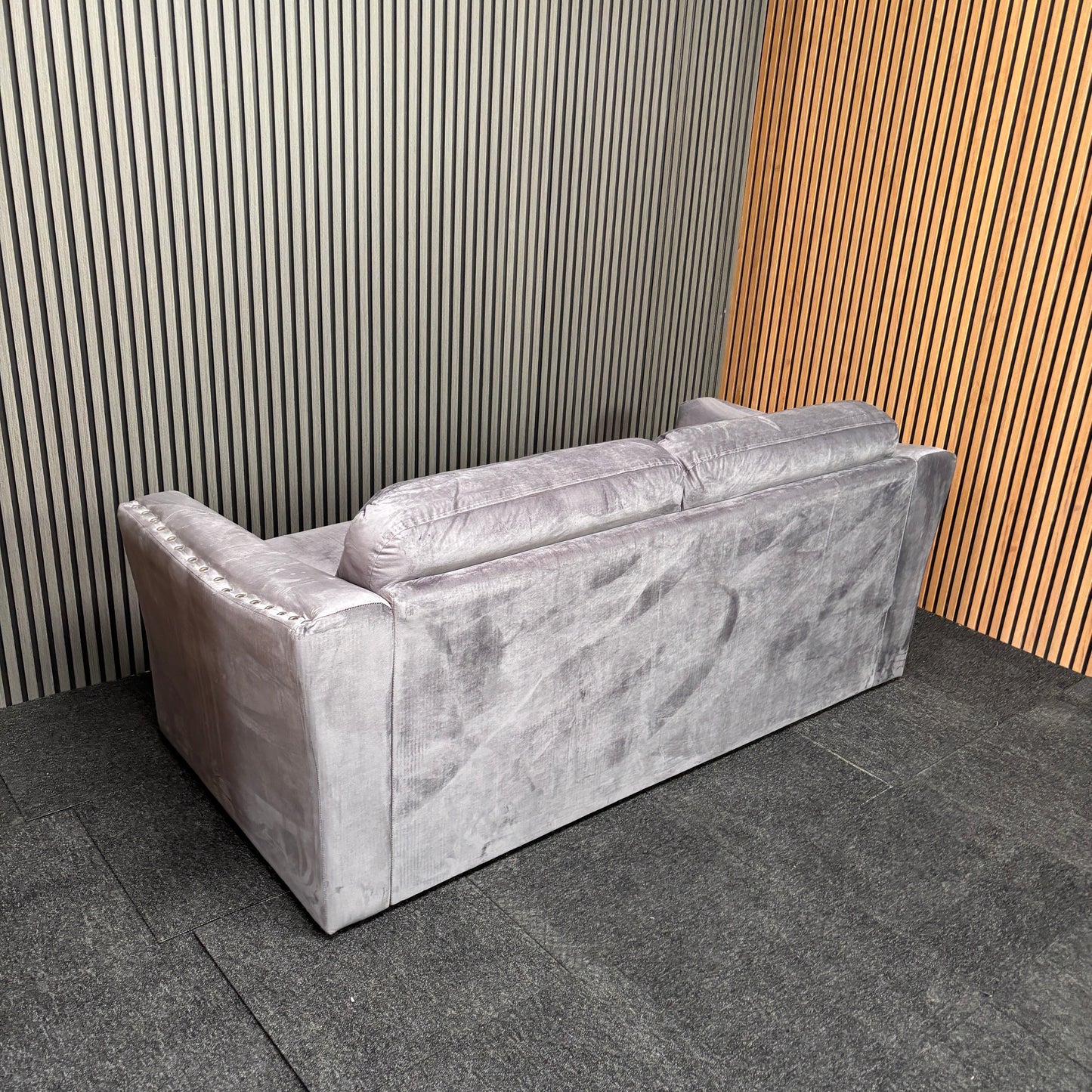 CLEARANCE - Lincoin 3 Seater Velvet Sofa - Grey